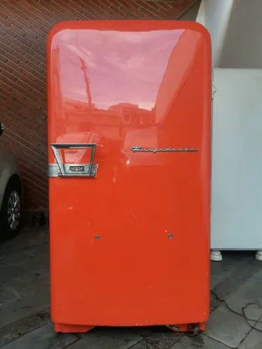 Geladeira antiga Frigidaire ( PEÇAS )