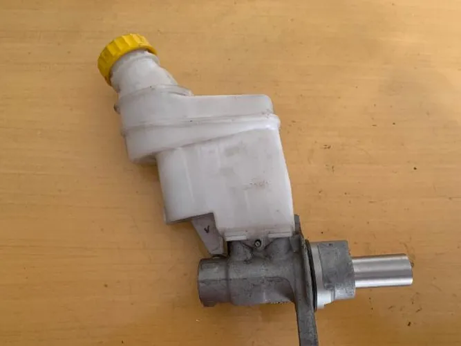 Cilindro mestre de freio com rezervatorio jeep renegade original
