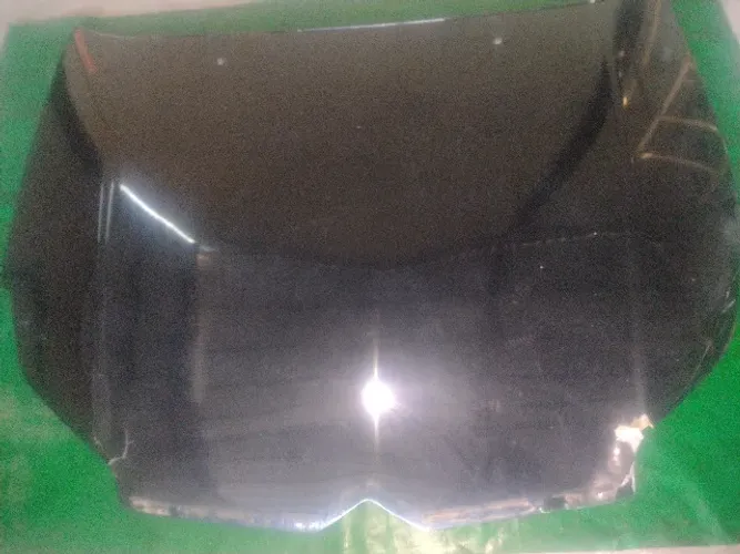 Capô Dianteiro Citroen C5 V6 2003/08.  Detalhe Reparos.