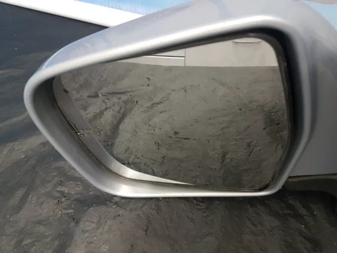 Retrovisor Tr4 2012 original Esquerdo/vidro quebrado