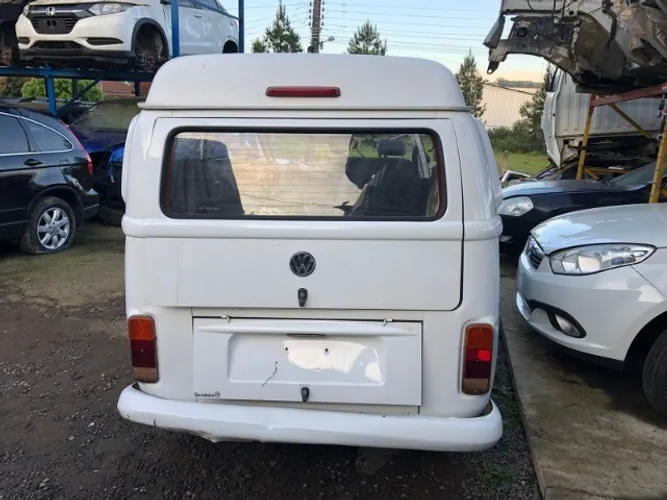 Vw Kombi 1.4 2014 Flex com 40.000km vendido em peças