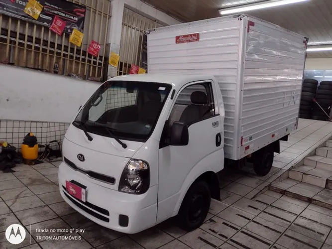 Kia bongo de 2010 a 2022 baú seco isolado  refrigerafo Hyundai HR
