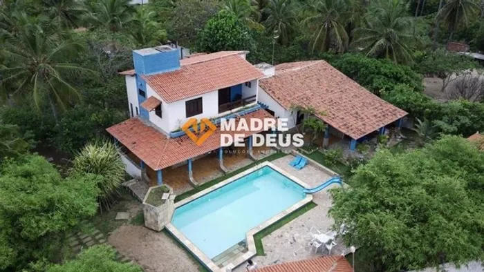 Casa Duplex com Piscina na Praia do Batoque - Conforto, Amplitude e Lazer para Toda a Famí