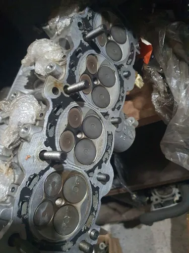 Cabeçote Suzuki srad 1000 2009