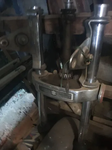 Par bengala Suzuki 250 indruder