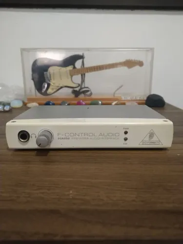 Interface áudio FCA202 Behringer Firewire 