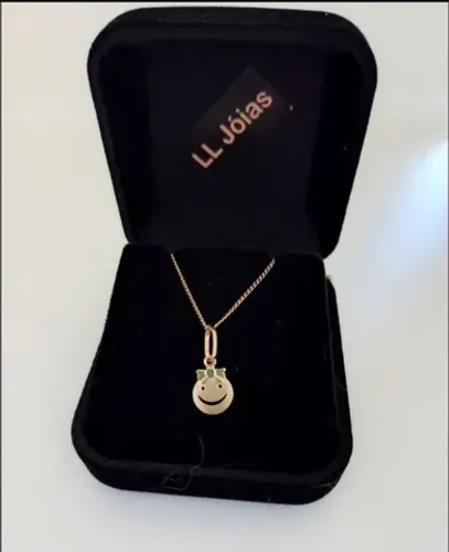 PINGENTE ROSTINHO MENINA OURO AMARELO 18K