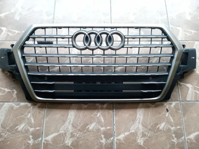 Grade Audi Q7 2015/2018 