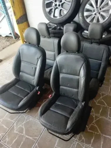 Jogo bancos Renault Duster couro
