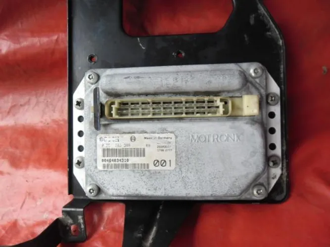 Módulo de Injeção Tipo 1.6 93 95 Bosch 0261203388 1 Bico