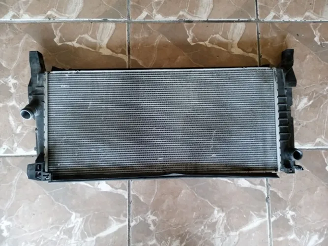 Radiador Bmw X1 2016 2017 (Bmw 7617636)