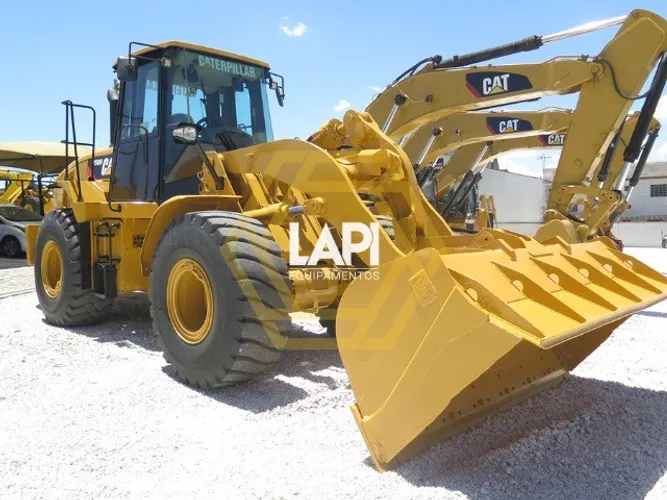Pá carregadeira Caterpillar 950H 2014 revisada
