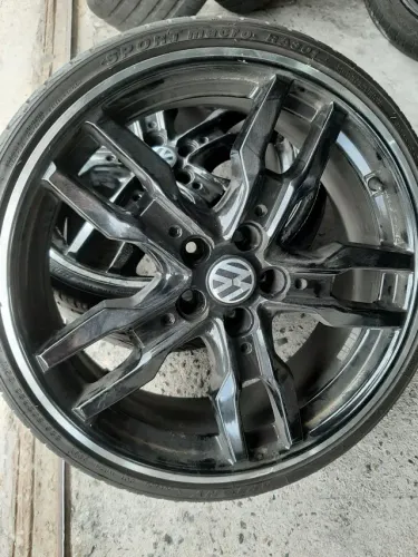 Roda aro 20 preta brilhante com borda diamantada Vw golf 5x112