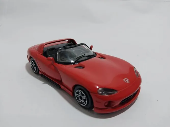 Miniatura<br>Esc 1:43 Burago<br>Vermelho Dodge Viper RT 10 Italy