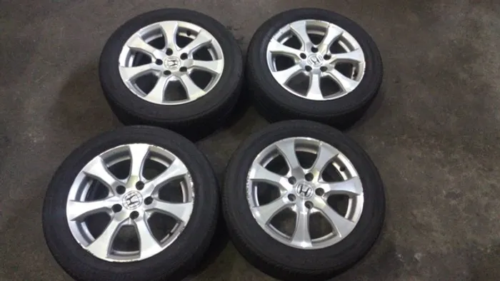 Roda aro 16 com e sem pneus Honda Civic e new civic e grade