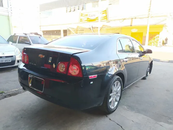Sucata Chevrolet Malibu 2010 para retirada de peças