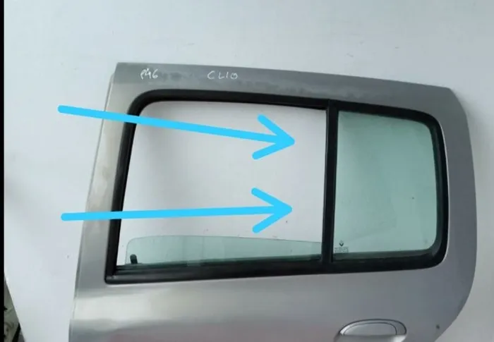 Vidro Fixo Porta Traseira Esquerda Renault Clio