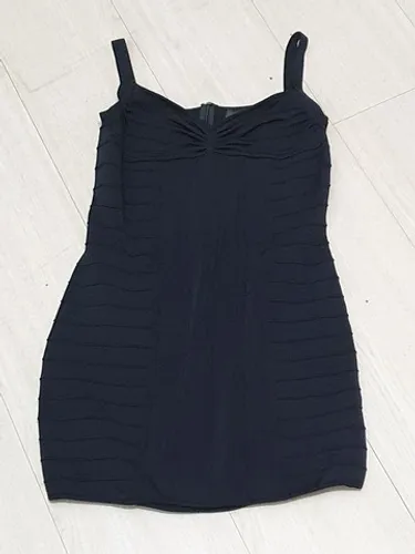 Vestidos curtos Tam 38 - 40 da marca 2b bebe 