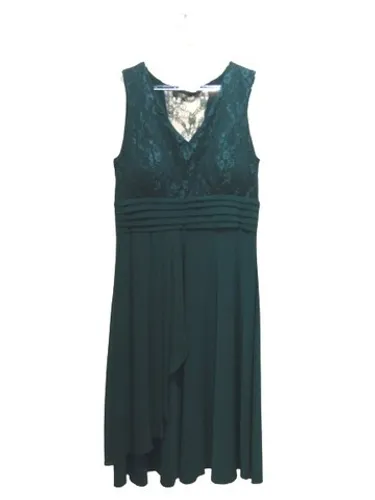 Vestido De Festa Verde De Renda - Tamanho 46