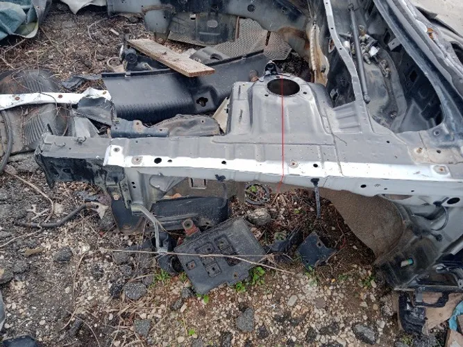 Meia Caixa Roda Longarina Esquerda Hyundai Azera 2009 10 11 