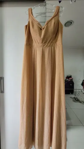 Vestido longo na cor Dourada