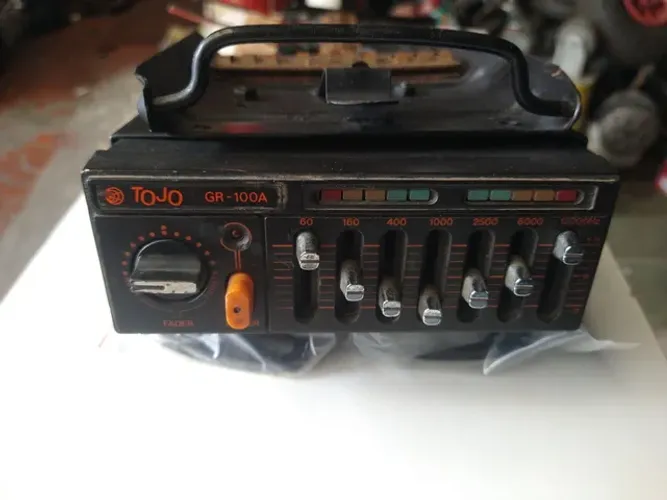Equalizador tojo GR-100A com gaveta de época funcionando
