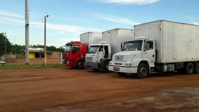 Cargas frentes e mudanças