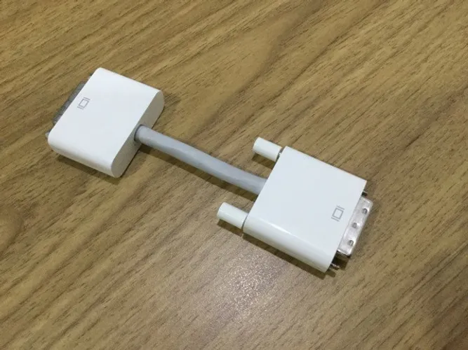 Adaptador emenda para cabo DVI semi novo sem embalagem. Perfeito