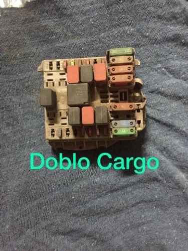 Caixa de fusível Doblo cargo 