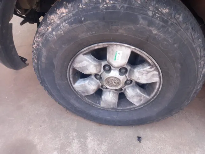Jogo de Rodas Toyota/Hilux aro 15