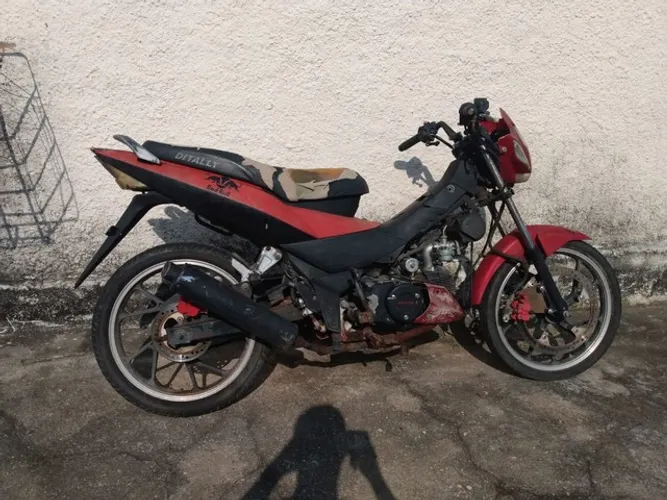Joy 50cc. Só 750 pra sair rápido ( defeito )