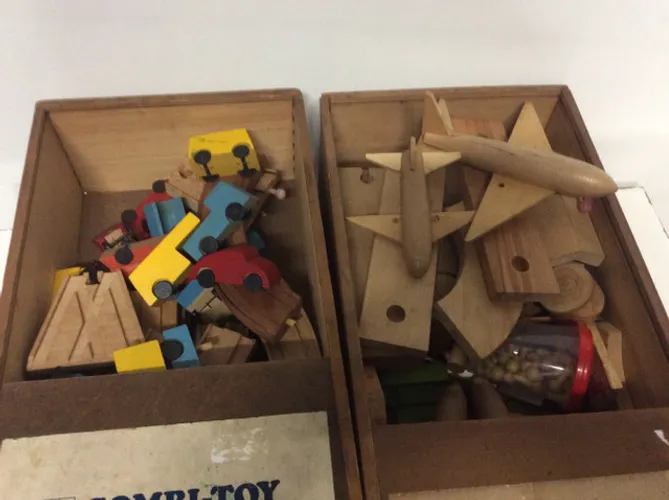 Brinquedo educativo antigo combi-toy