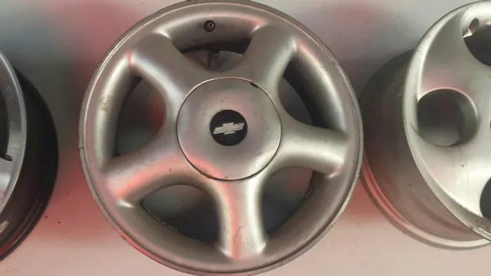 Roda aro 14 GM Kadett Sport Prata Celta 4X100 jogo
