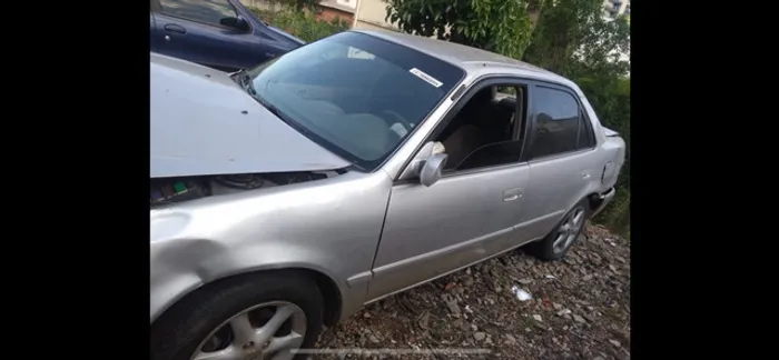 Corolla 2000 automático em peças SUCATA