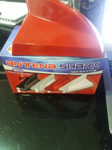 Antena decorativa automotiva vermelha