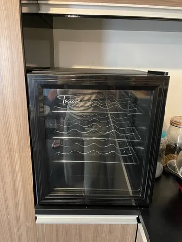Adega de vinho climatizada com defeito