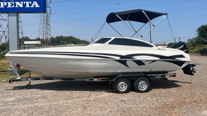 Lancha Real 240 + Motor de popa Mercury 150 hp  + Carreta rodoviária 