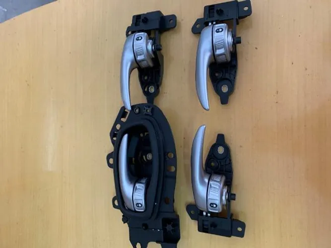 Maçaneta interna porta jeep renegade original cada lado 50 reais