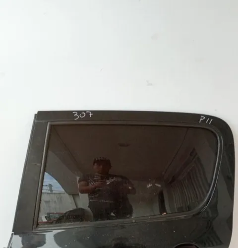 Vidro Da Porta Traseira Esquerda Peugeot 307 2010