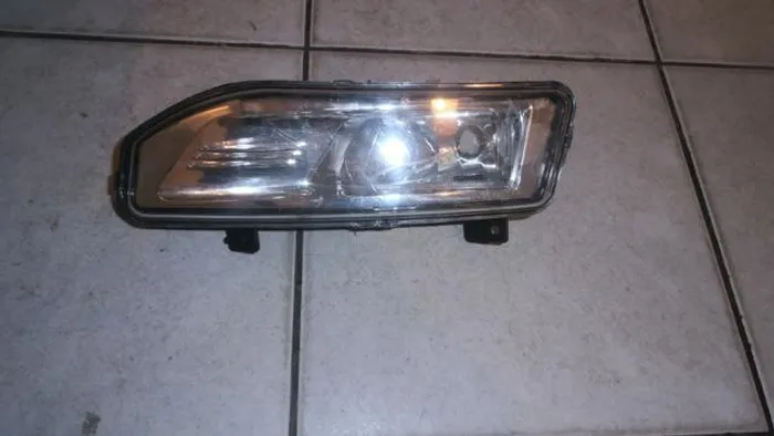 Farol de milha Nissan kicks