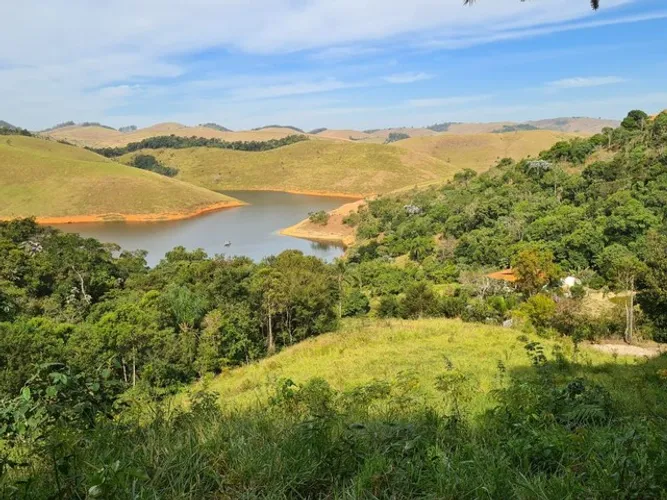 Beira de Represa