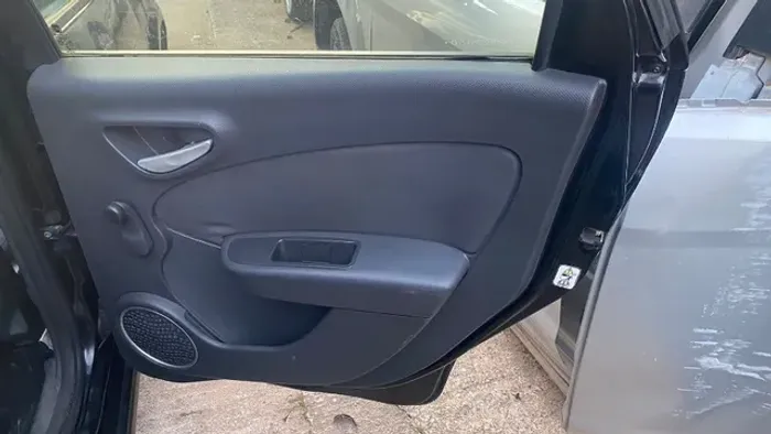 forro de porta traseiro direito fiat grand siena 2013