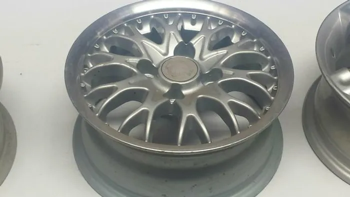 Roda aro 13 BBS Prata com borda diamantada Ford Ka 4X108 Jogo Novo