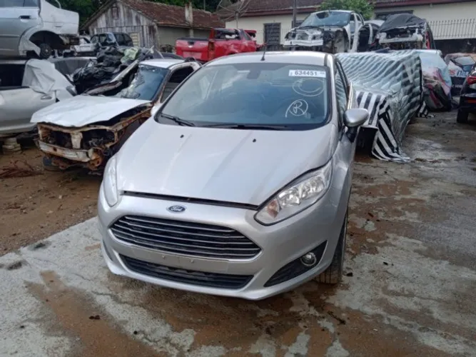 Sucata New Fiesta 2016 Retirada de peças