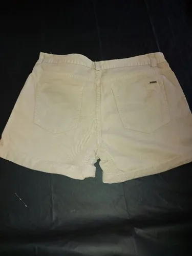 Shorts bege tam 44