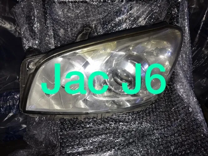 Farol JAC J6