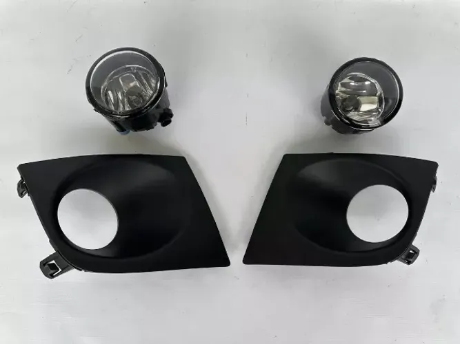 Kit de Farol de Milha Nissan Tiida