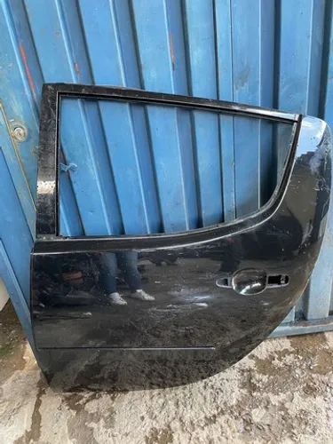 Porta traseira esquerda original,sem detalhes da l200 Triton 2013/2014/2015/2016