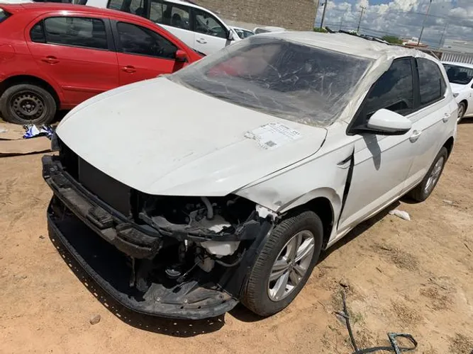 Sucata de polo Tsi 2020. Para retirada de peças leia a descrição