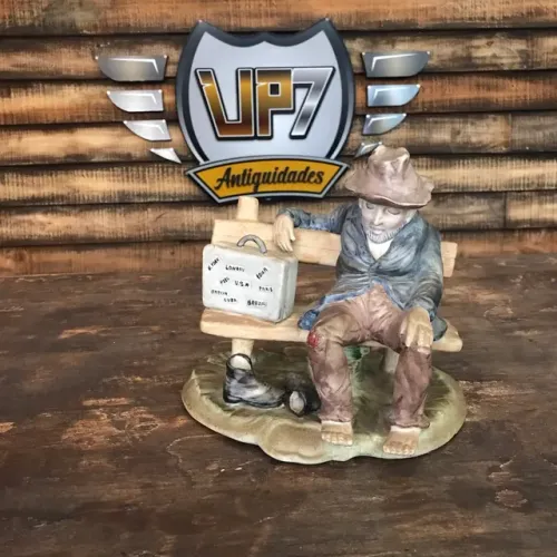 Boneco de decoração em resina 